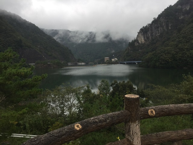 朝霧湖の眺め