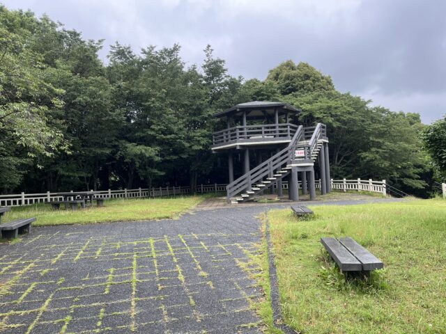 赤塚山の展望楼