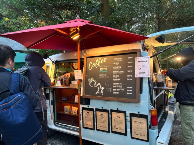 キッチンカーのカフェ